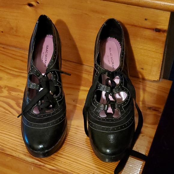 Isaac Mizrahi laced heels 8/8.5 - Picture 7 of 9